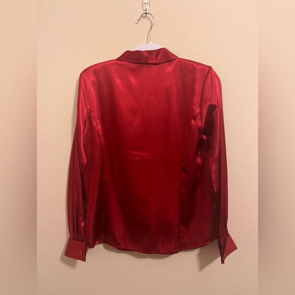 Laura Scott Vibrant Red Satin Top - Picture 2 of 3